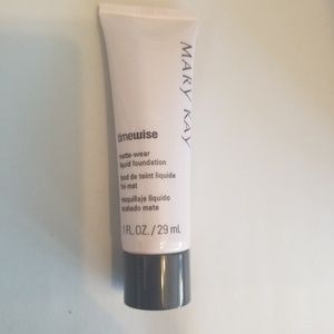 Mary Kay Matte wear liquid Foundation Bronze 5